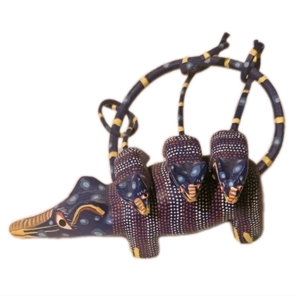 Handmade Other - Oaxaca Mexican Alebrije Handcarved Wood Sculpture Opossum Unique Beautiful Color